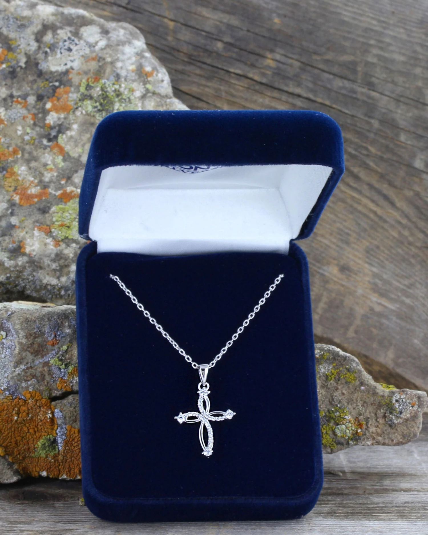Montana Silversmiths Women's Silver Tangled Arms Cross Necklace 1 Montana Silversmiths Women's Silver Tangled Arms Cross Necklace