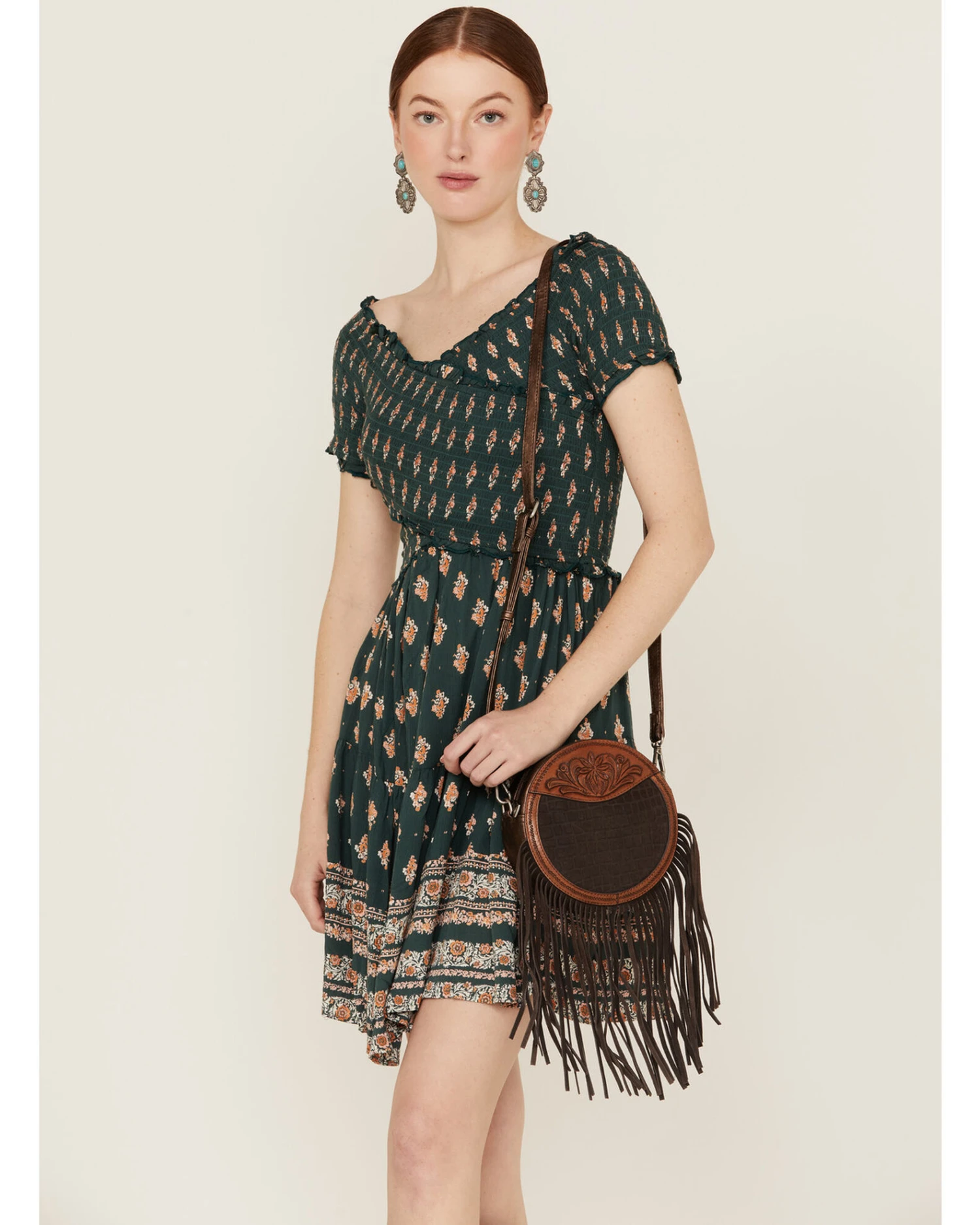 Shyanne Women's Amber Embossed Circle Crossbody Bag 2 Shyanne Women's Amber Embossed Circle Crossbody Bag - Image 2