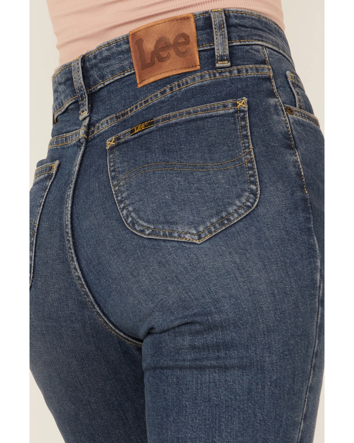 Lee Women's Fast Lane Vintage Modern High Rise Flare Jeans 2 Lee Women's Fast Lane Vintage Modern High Rise Flare Jeans - Image 2