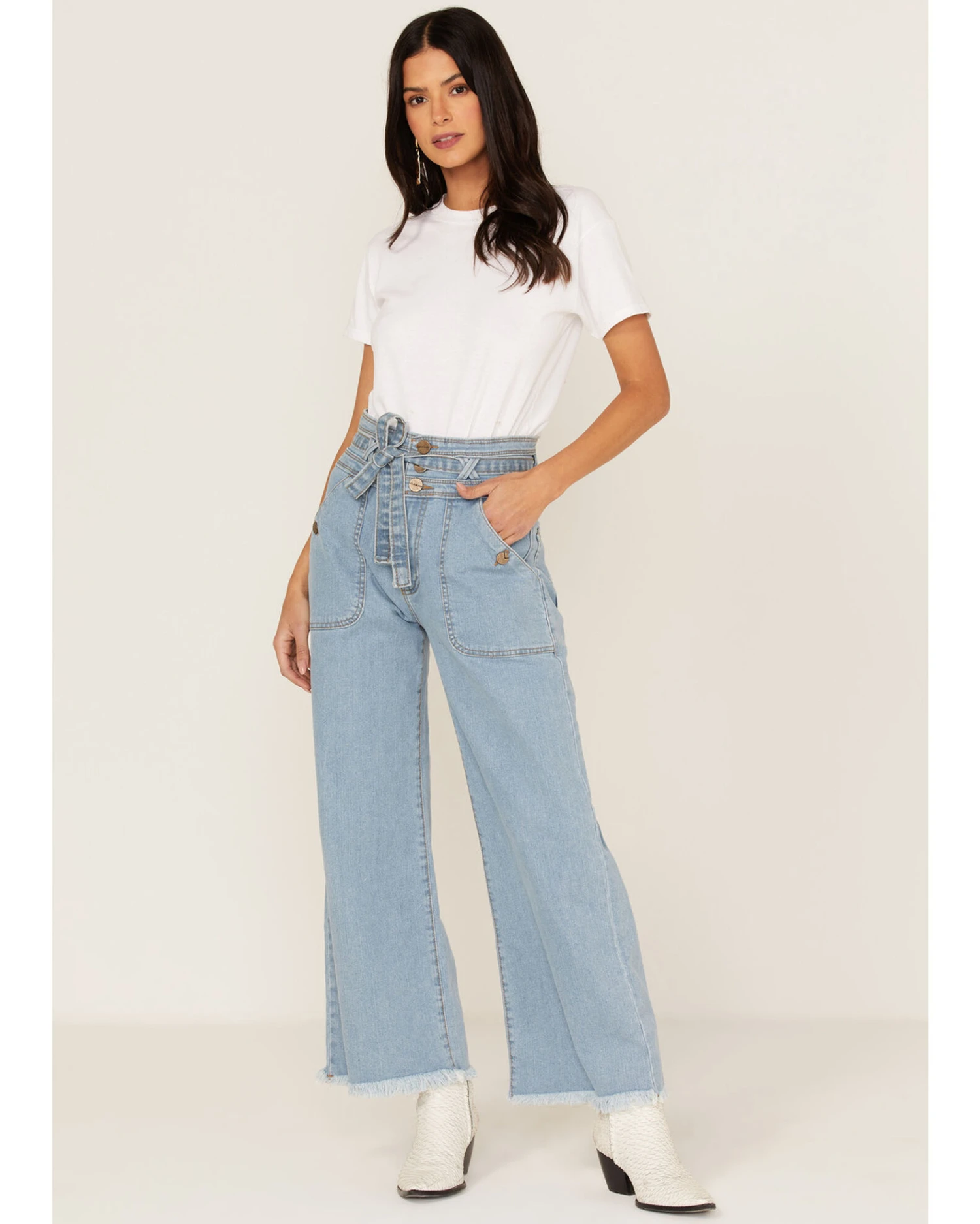 Lola Women's Light Wash High Rise Reese Wide Jeans 2 Lola Women's Light Wash High Rise Reese Wide Jeans - Image 2