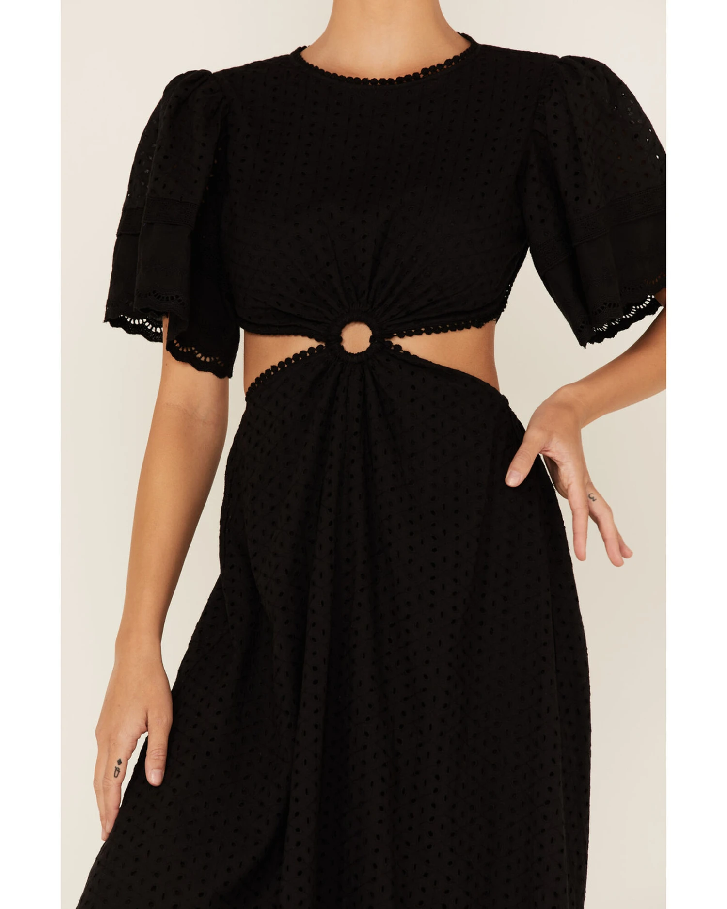 Maia Bergman Women's Crochet Eyelet Open Back Maxi Dress 3 Maia Bergman Women's Crochet Eyelet Open Back Maxi Dress - Image 3