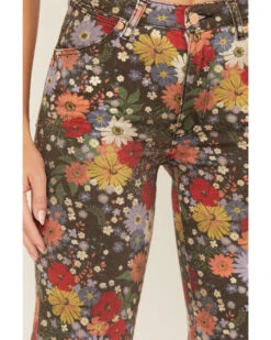 Wrangler Women's Bloom Print Wanderer Flare Jeans 6 Wrangler Women's Bloom Print Wanderer Flare Jeans -Modern Fashion Sales 2000371299 201 P2