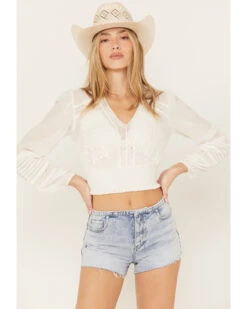 Shyanne Women's Long Sleeve Embroidered Blouse -Modern Fashion Sales 2000386659 100 P1