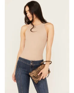 Hobo Women's Sable Wristlet Clutch 6 Hobo Women's Sable Wristlet Clutch -Modern Fashion Sales 2000389792 900 P1