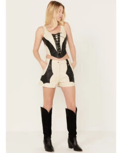 Boot Barn X Understated Leather Women's Sundown Shorts 6 Boot Barn X Understated Leather Women's Sundown Shorts -Modern Fashion Sales 2000390034 922 P2