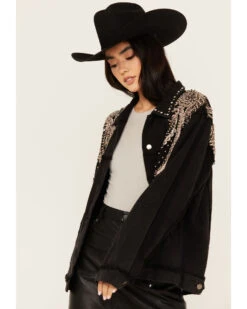 Modern Fashion Sales -Modern Fashion Sales 2000395997 001 P2